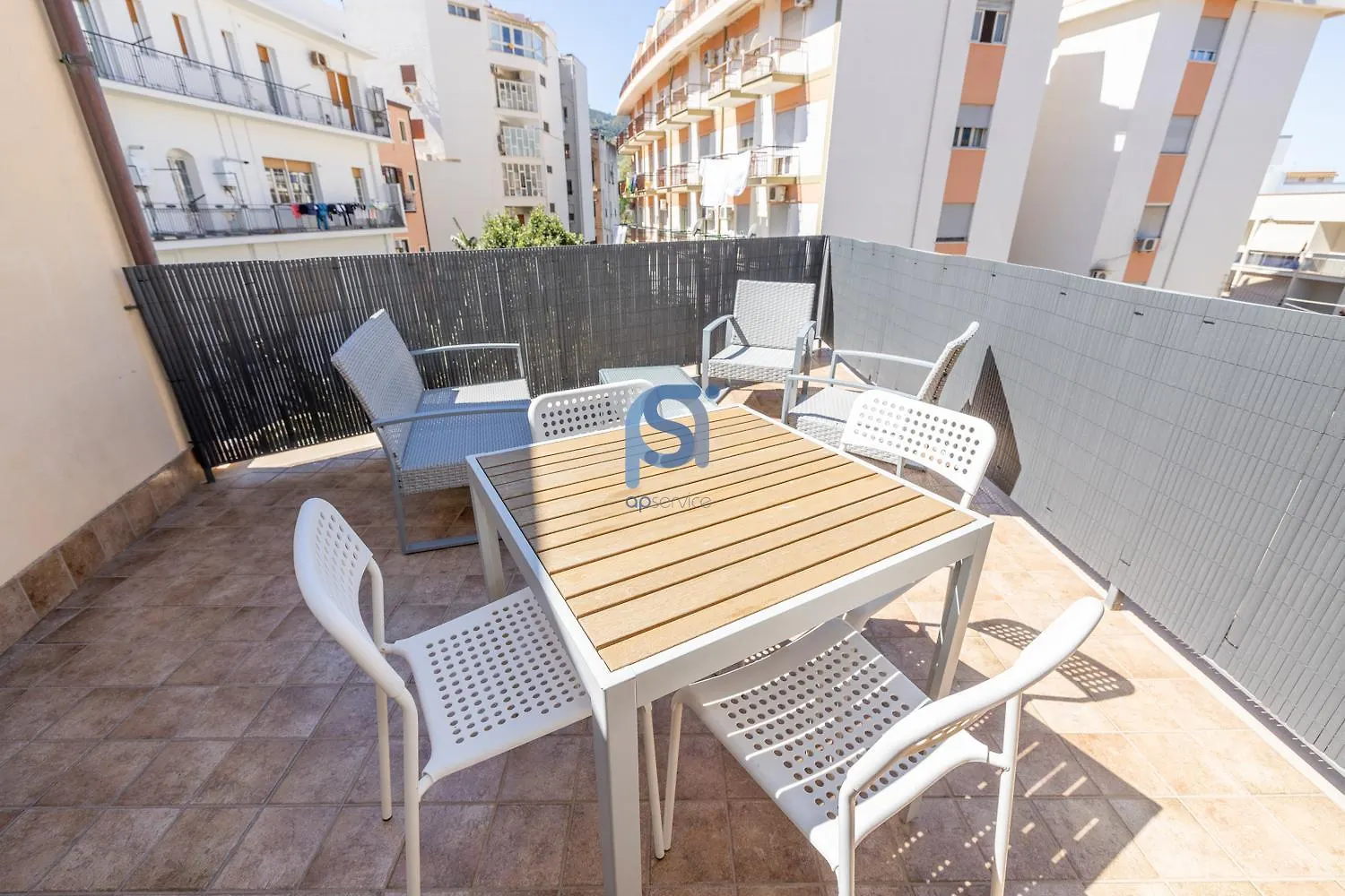 Ni Ni Apartments Cefalu