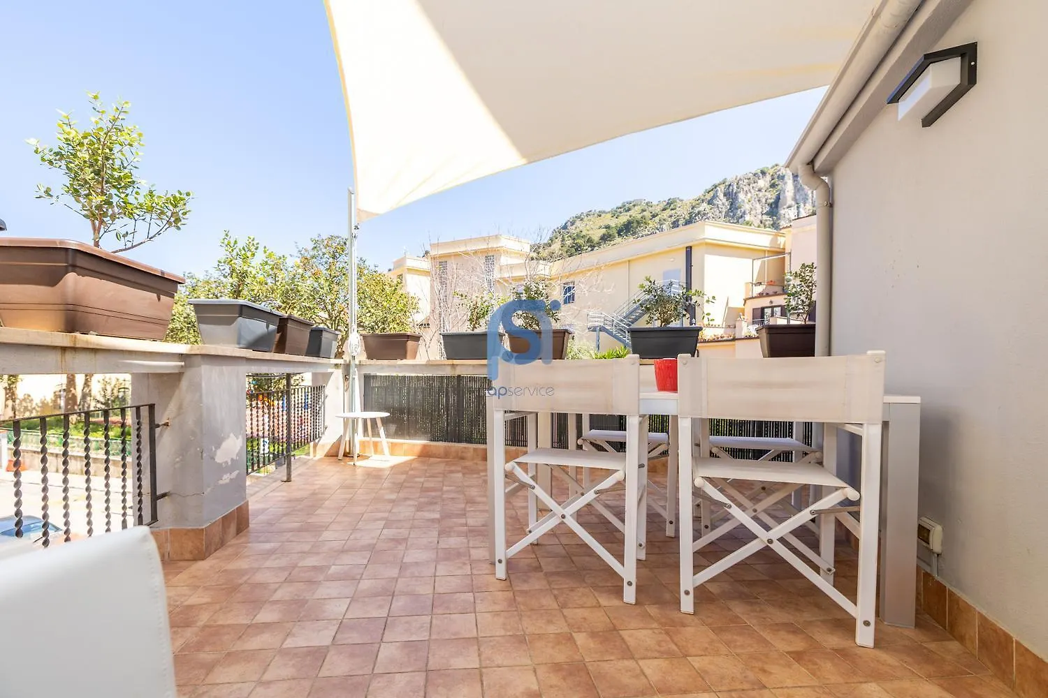 Ni Ni Apartments Cefalu Italy